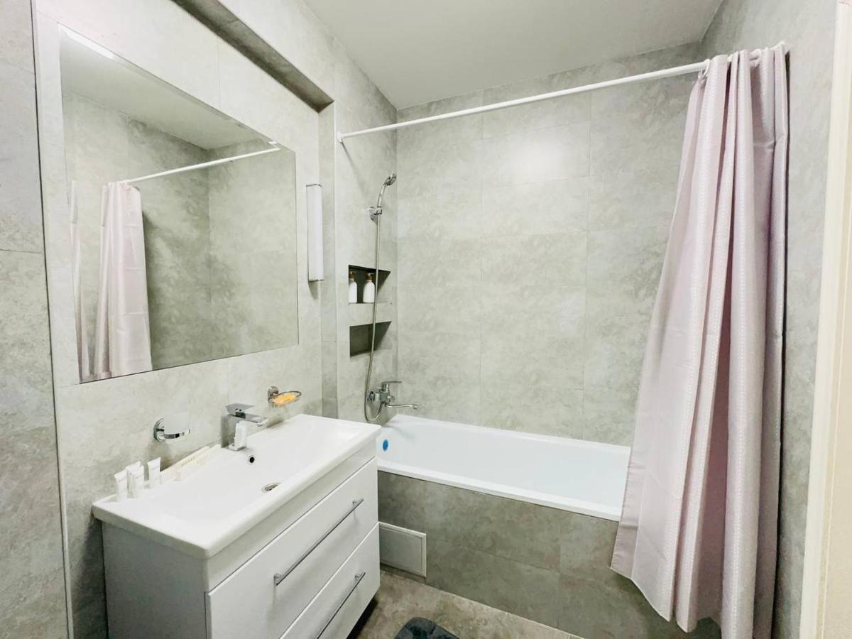 Central Park In The City Center Appartement Alma-Ata Buitenkant foto