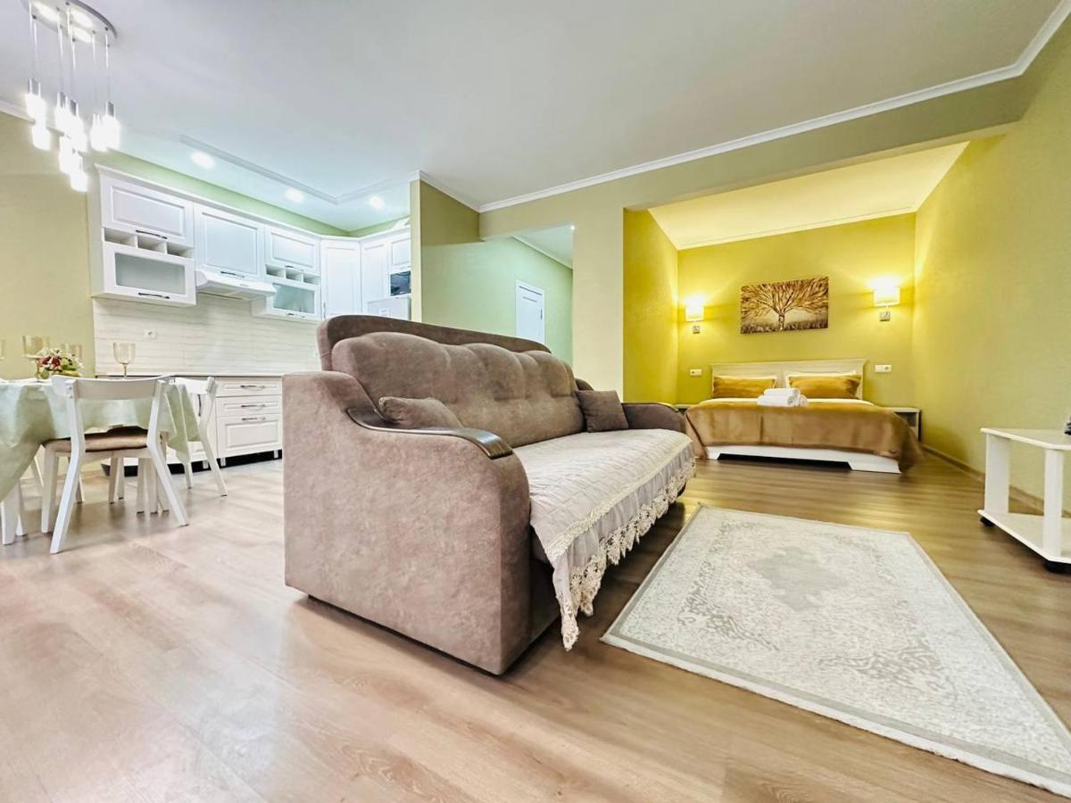 Central Park In The City Center Appartement Alma-Ata Buitenkant foto